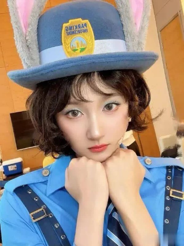 源顺网 刘涛现场反复“验腿”关晓彤，震惊大喊：这是加特效了？